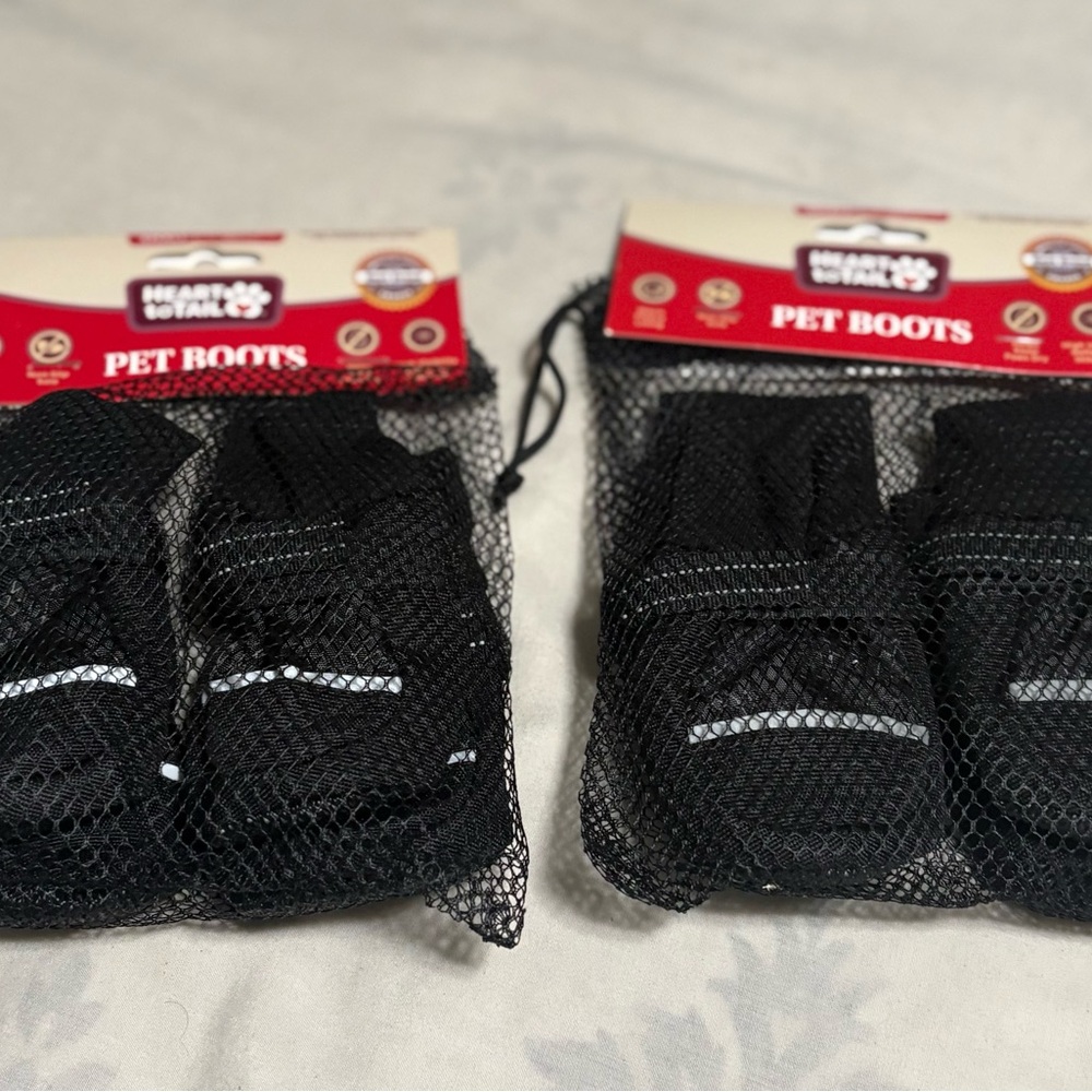 Heart to Tail Black Pet Boots - Picture 3 of 7